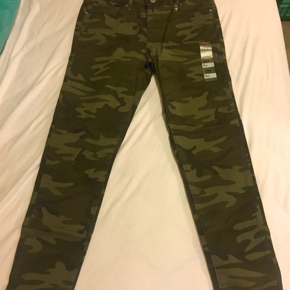 Levi Strauss Camouflage 711 Skinny Jeans size 6 - Picture 2 of 8